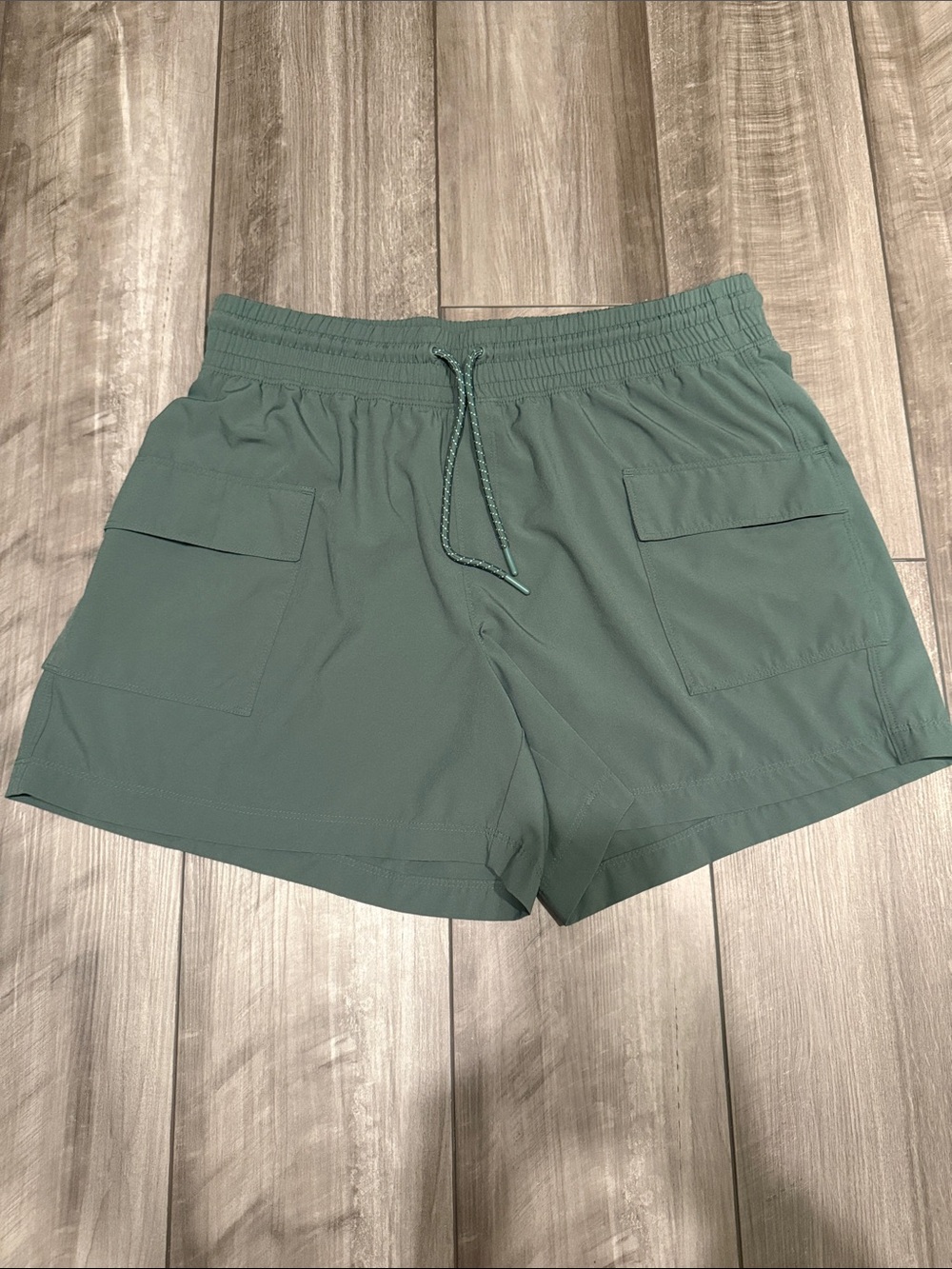 Old Navy Active Women’s Drawstring Shorts - Olive Green